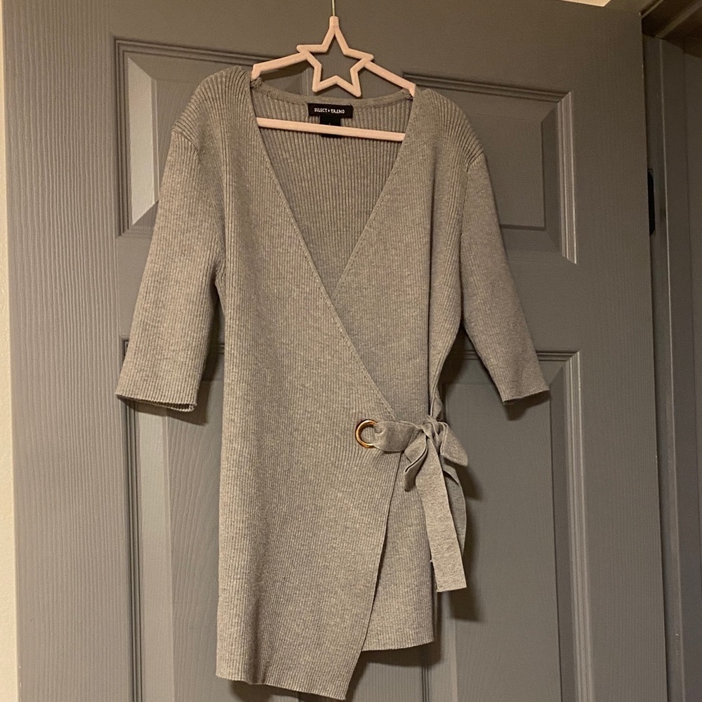 Gray Wrap Top Shirt Blouse with Tie Select and Trend size Large L work office